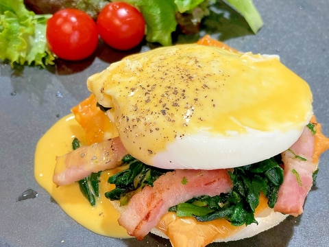 ♦️ほうれん草とベーコンのエッグベネディクト